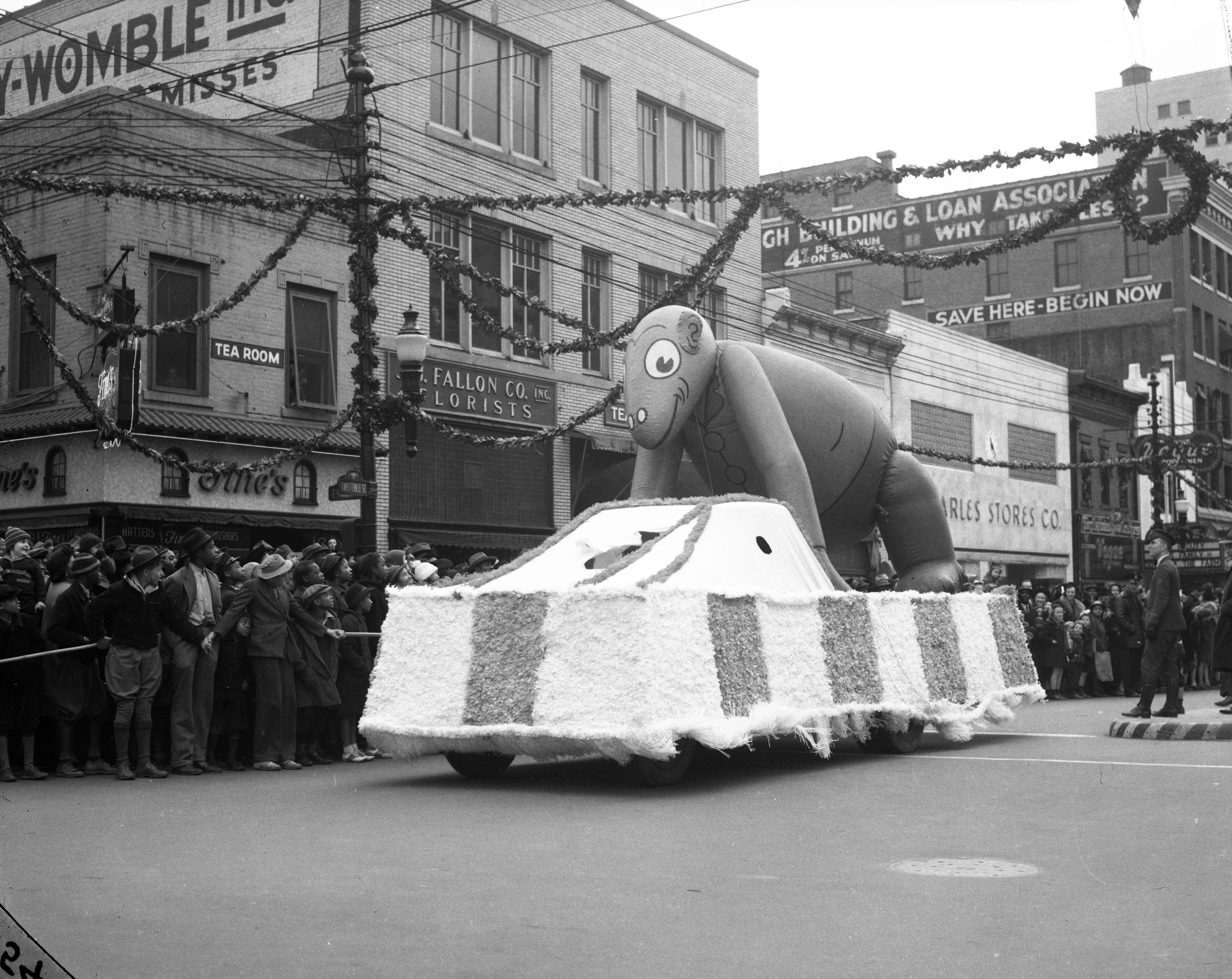 Raleigh Christmas Parade undated