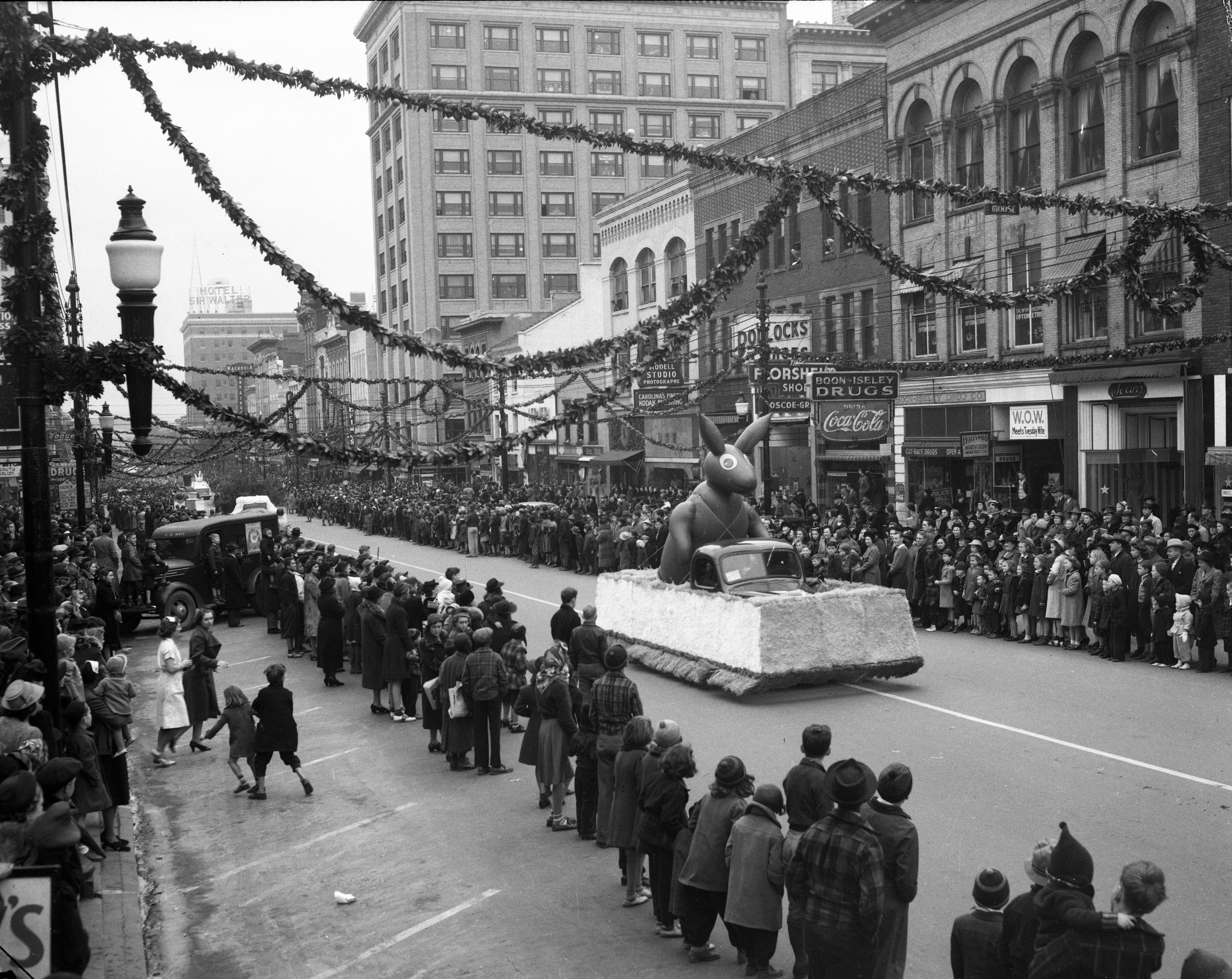 Raleigh Christmas Parade undated